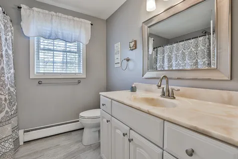 164 Forest Drive Auburn NH 03032