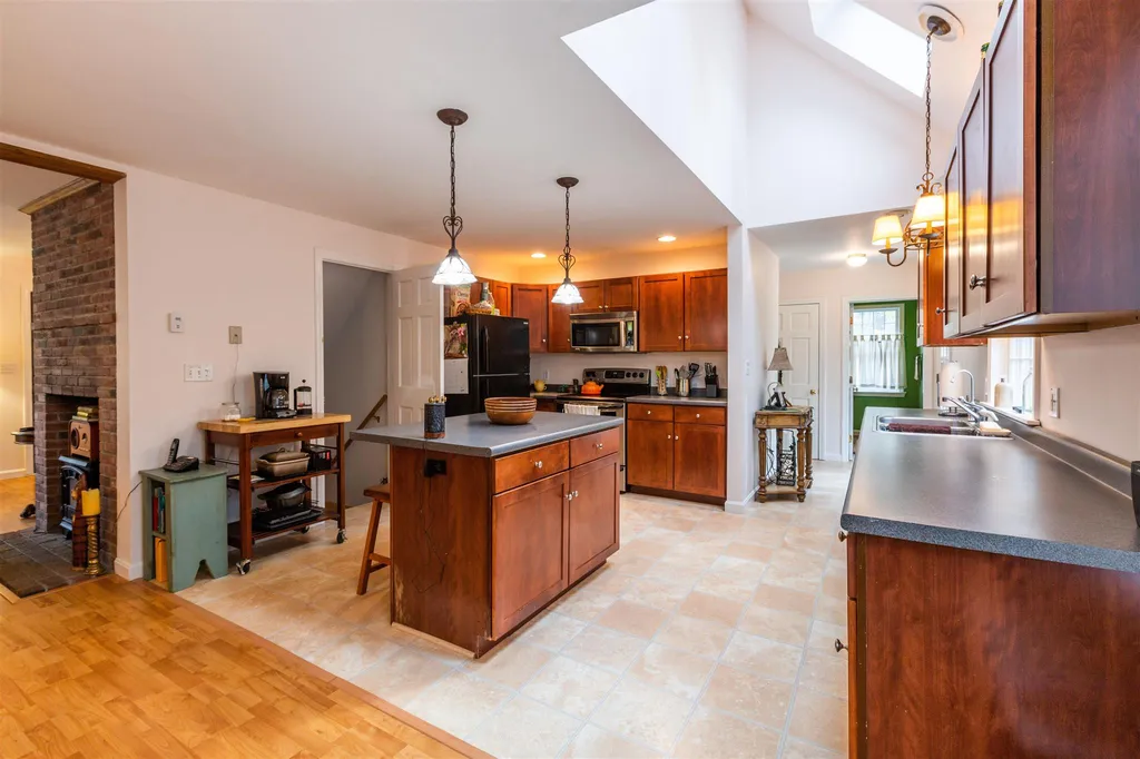 23 Mountainside Drive Newbury NH 03255