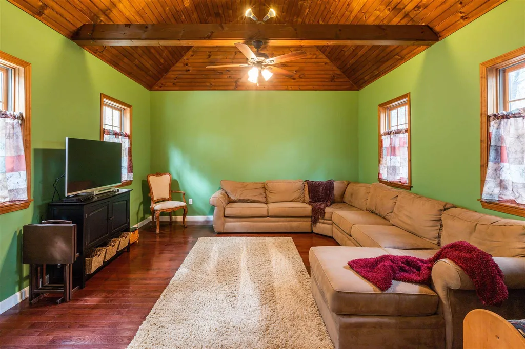 23 Mountainside Drive Newbury NH 03255
