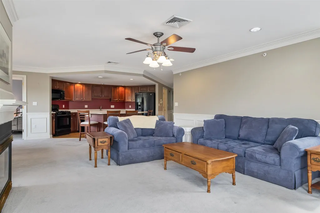2 Sterling Hill Lane Exeter NH 03833