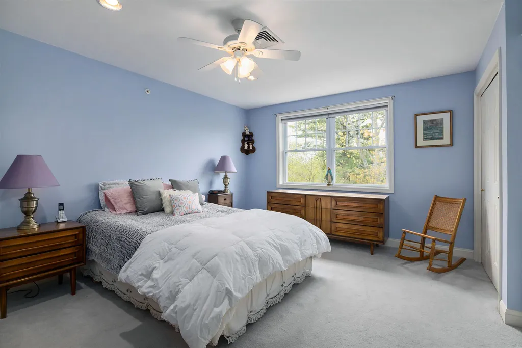 2 Sterling Hill Lane Exeter NH 03833