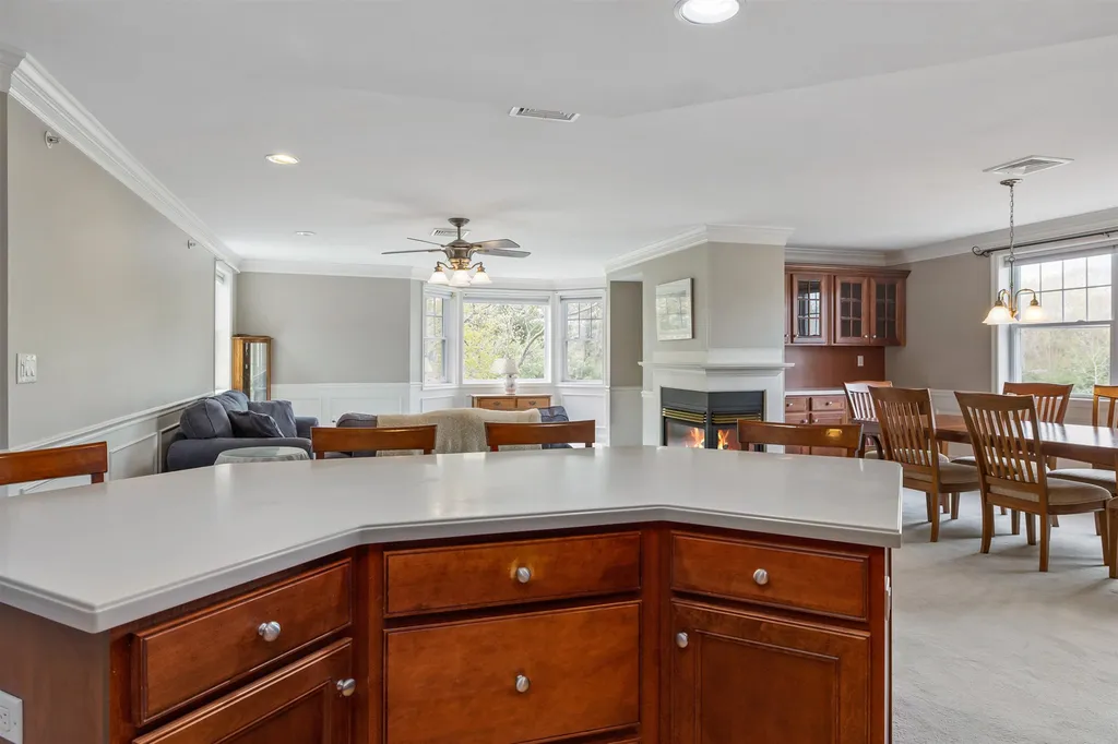 2 Sterling Hill Lane Exeter NH 03833