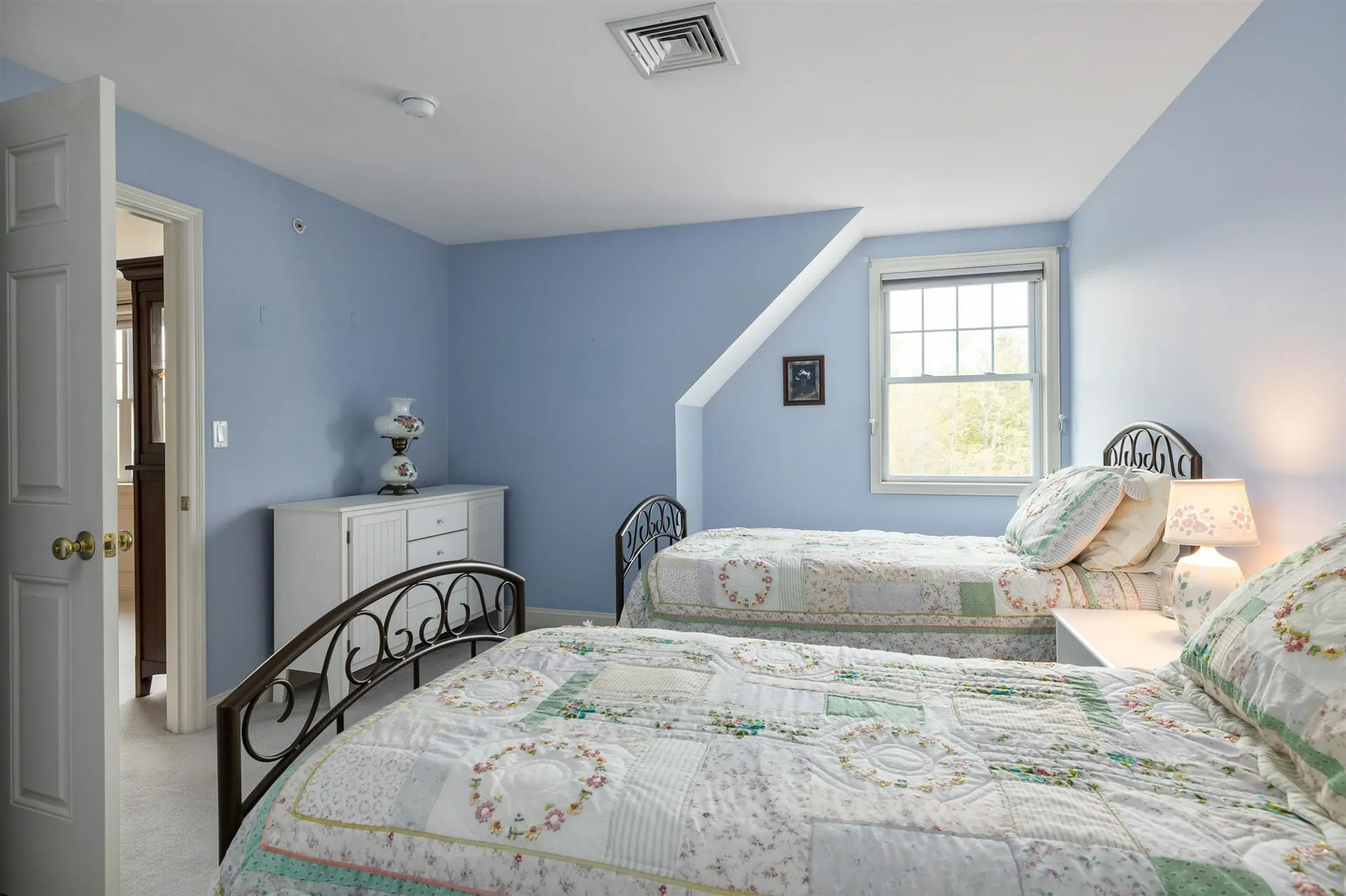2 Sterling Hill Lane Exeter NH 03833