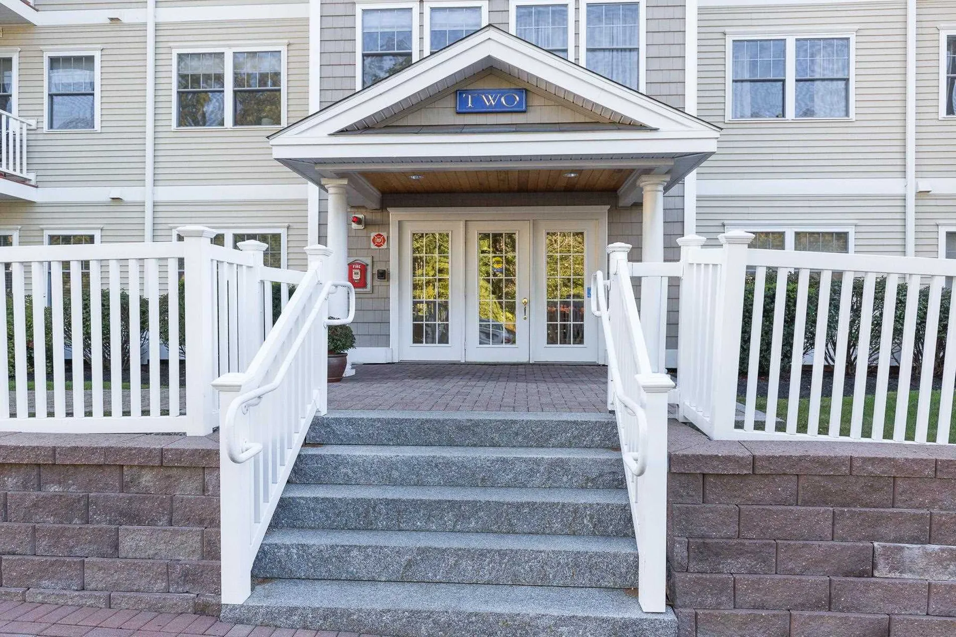 2 Sterling Hill Lane Exeter NH 03833