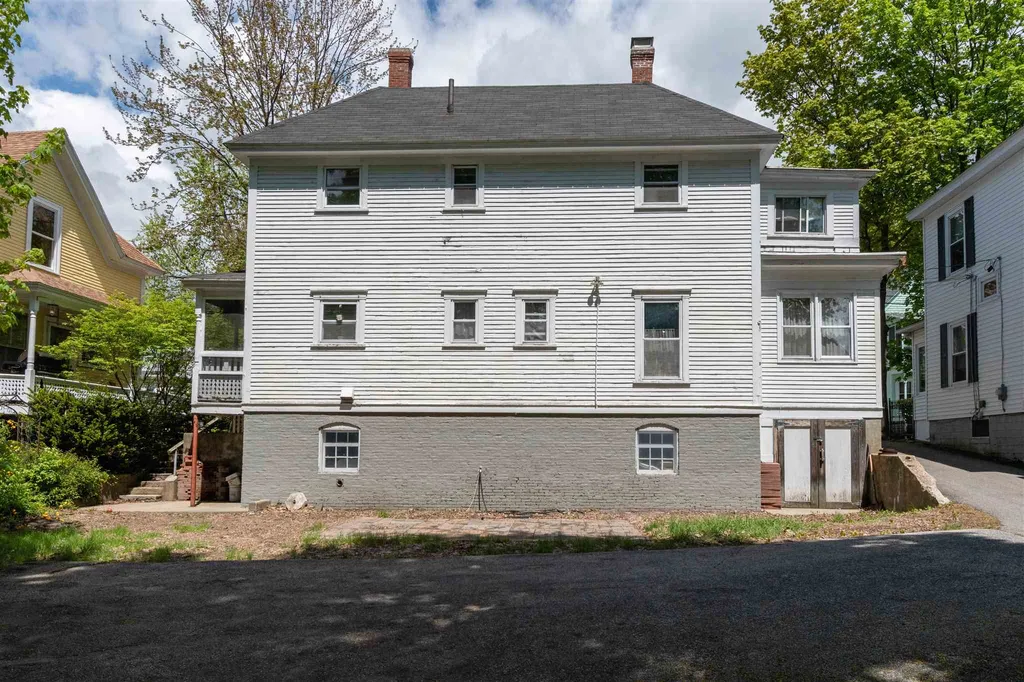 107 Arlington Street Manchester NH 03104