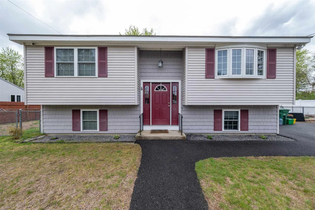 9 Millbrook Drive Nashua NH 03062
