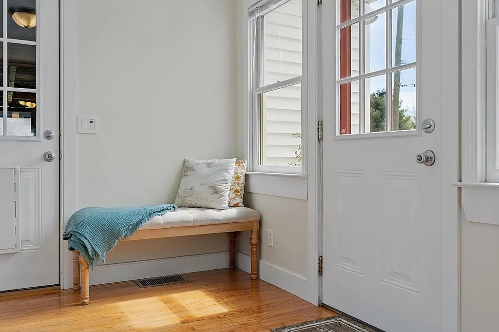 9 Post Road North Hampton NH 03862