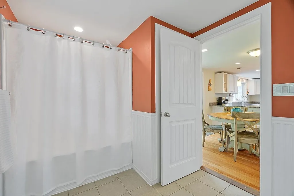 9 Post Road North Hampton NH 03862