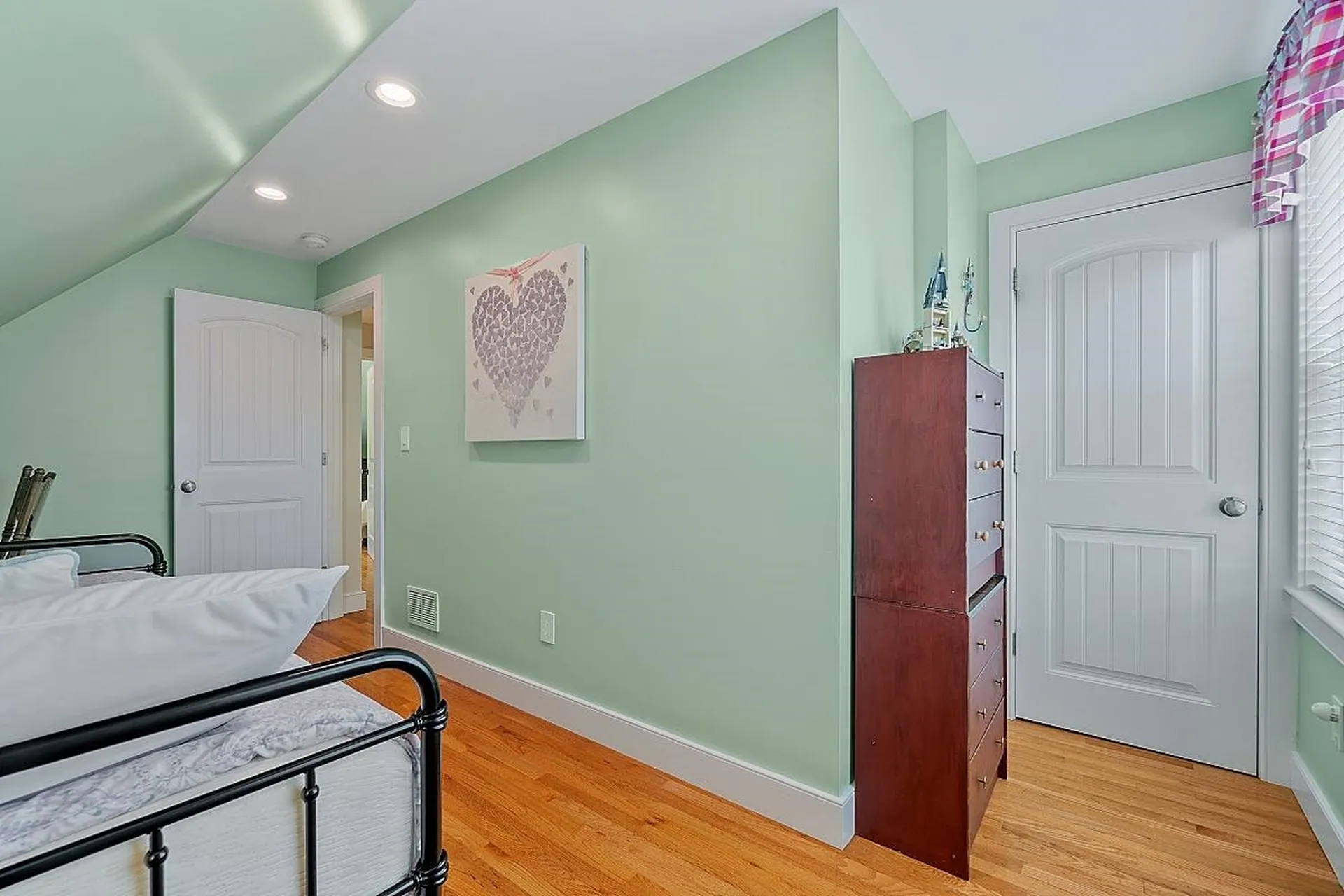 9 Post Road North Hampton NH 03862