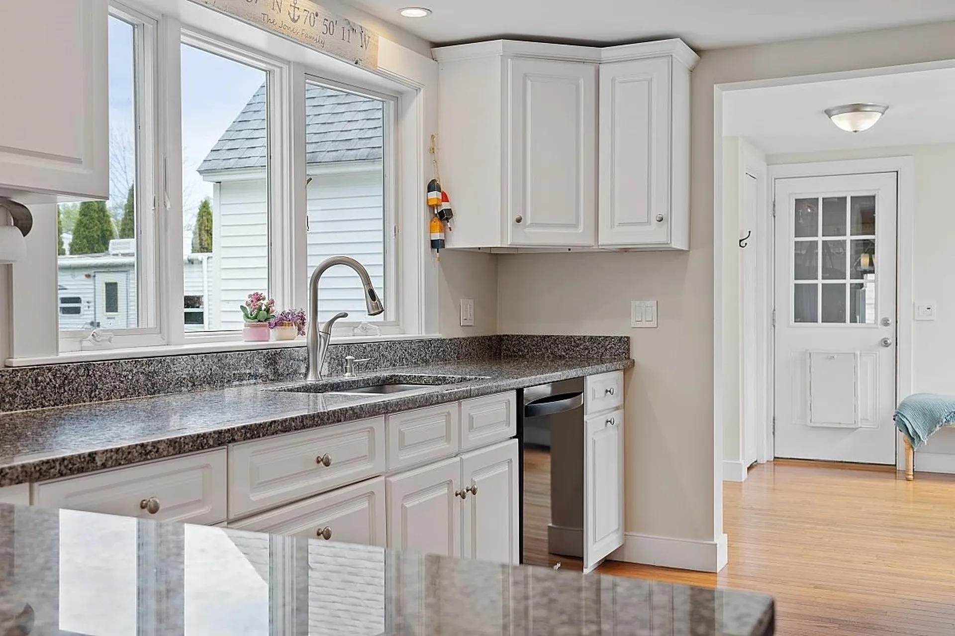 9 Post Road North Hampton NH 03862