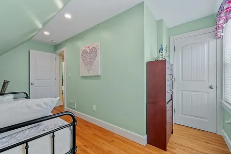 9 Post Road North Hampton NH 03862