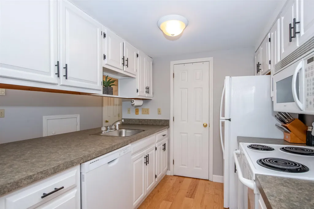 508 Piscassic Street Newmarket NH 03857