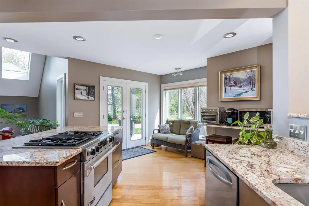 2 Hagan Drive Essex VT 05452