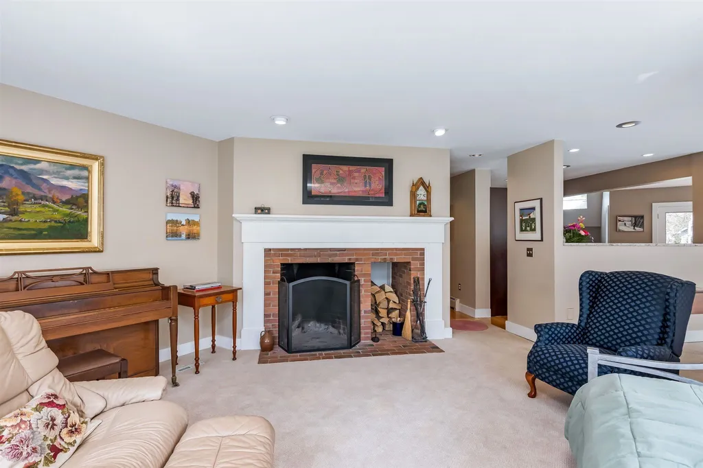 2 Hagan Drive Essex VT 05452
