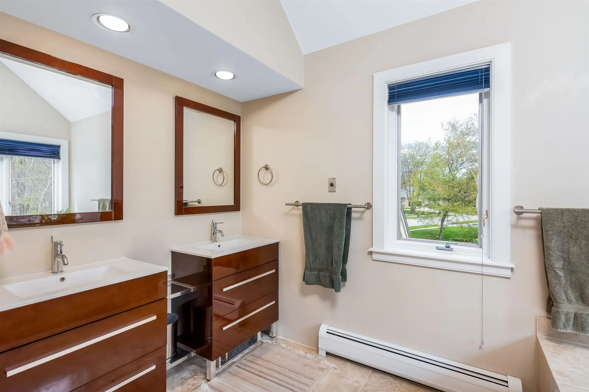 2 Hagan Drive Essex VT 05452
