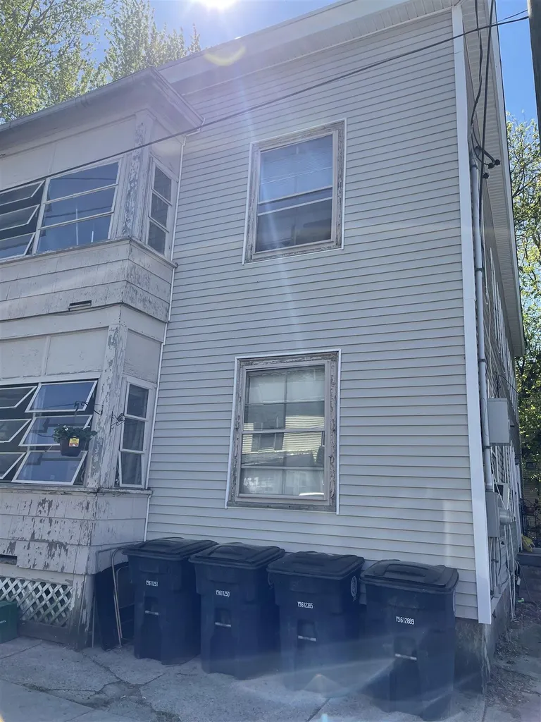 2-4 1/2 Van Buren Street Nashua NH 03060