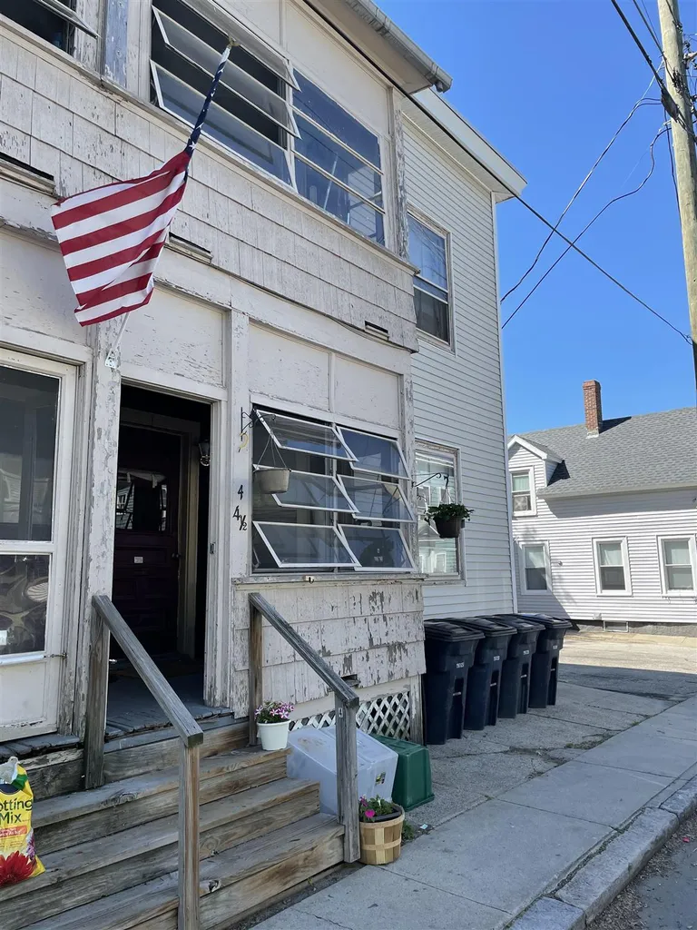2-4 1/2 Van Buren Street Nashua NH 03060