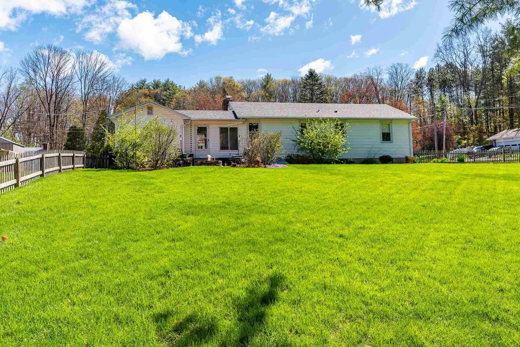 7 Kennedy Circle Dover NH 03820