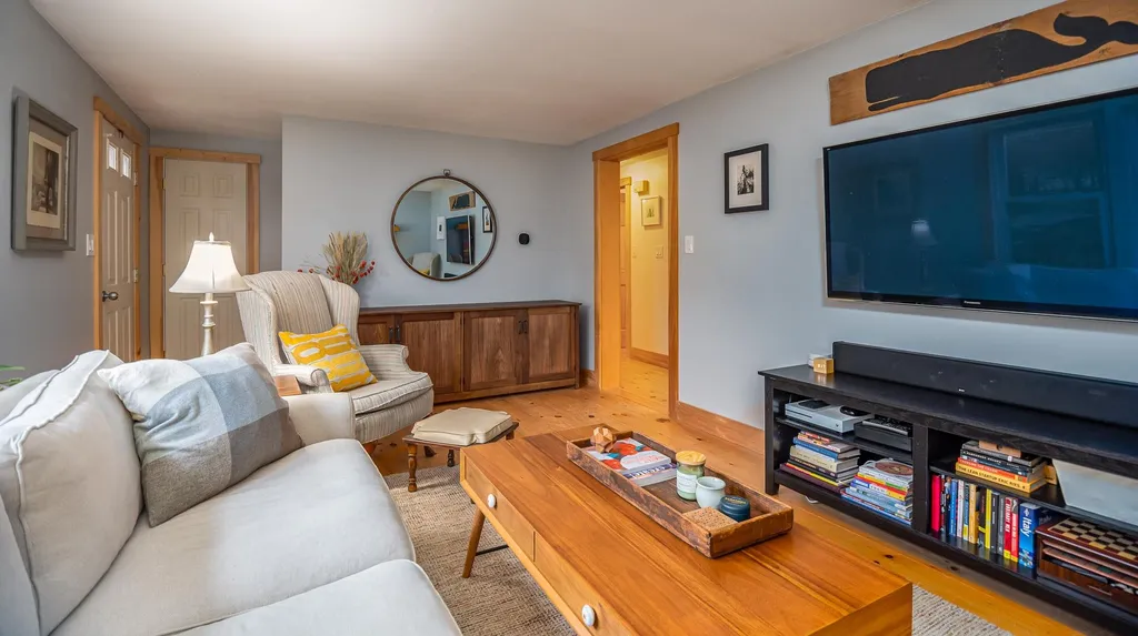 7 Kennedy Circle Dover NH 03820