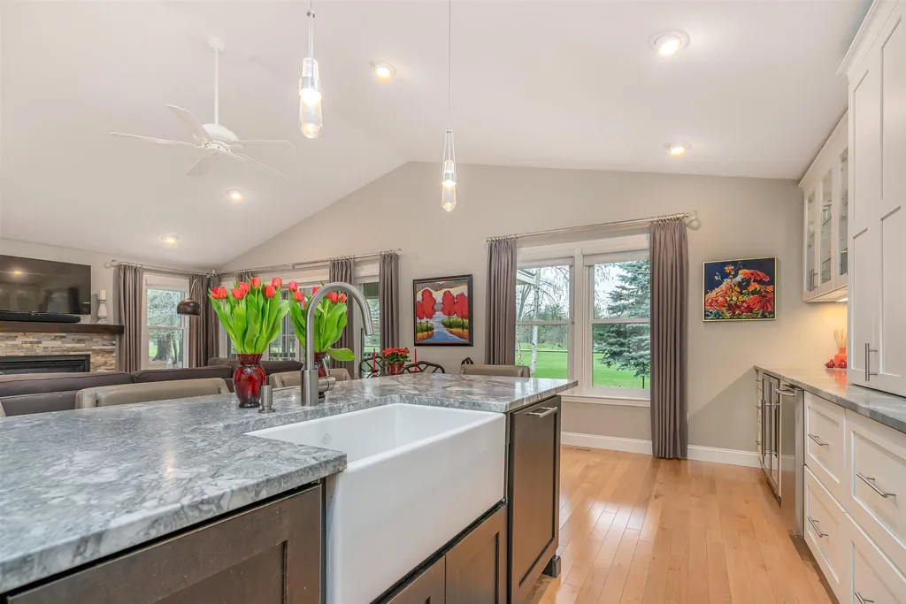 7 Kittanset Road Bedford NH 03110