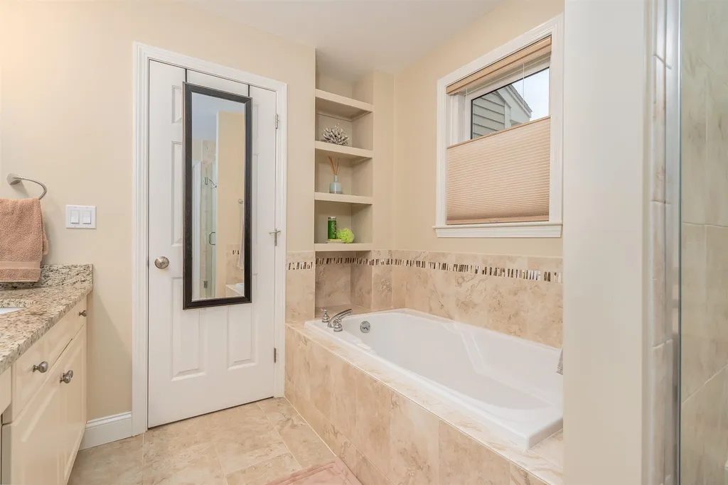 7 Kittanset Road Bedford NH 03110