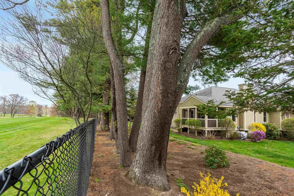 7 Kittanset Road Bedford NH 03110