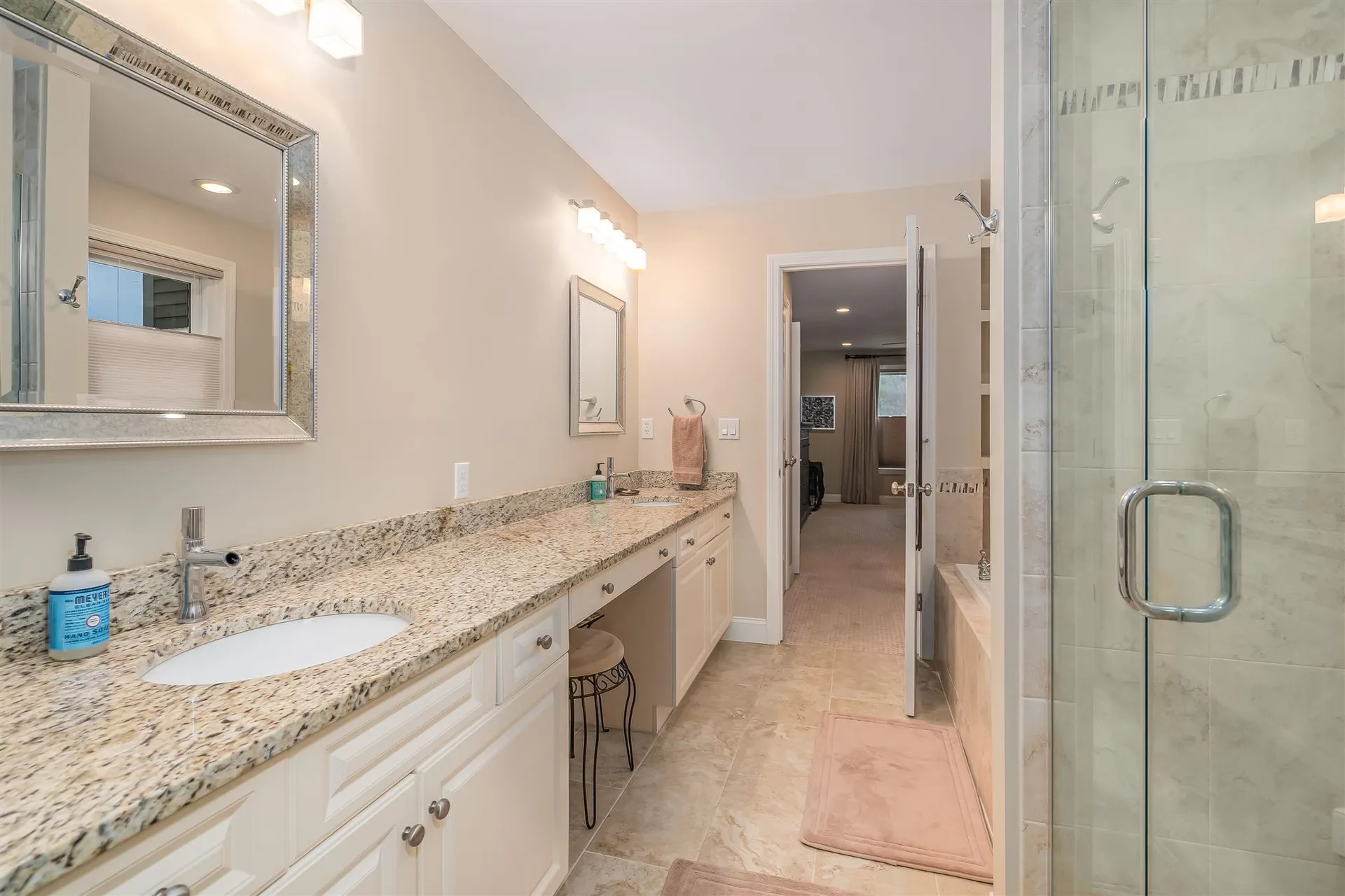7 Kittanset Road Bedford NH 03110