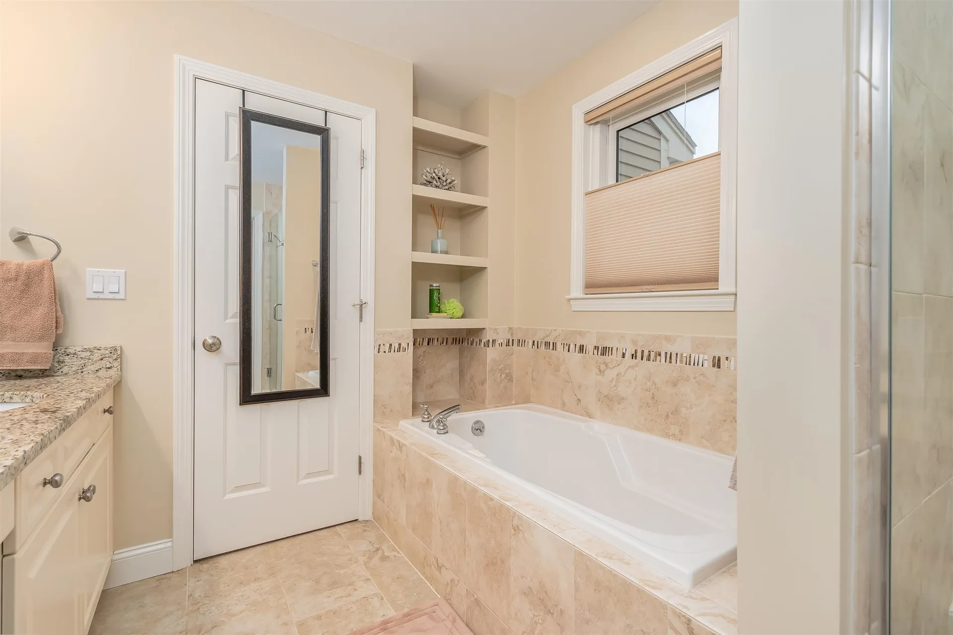 7 Kittanset Road Bedford NH 03110