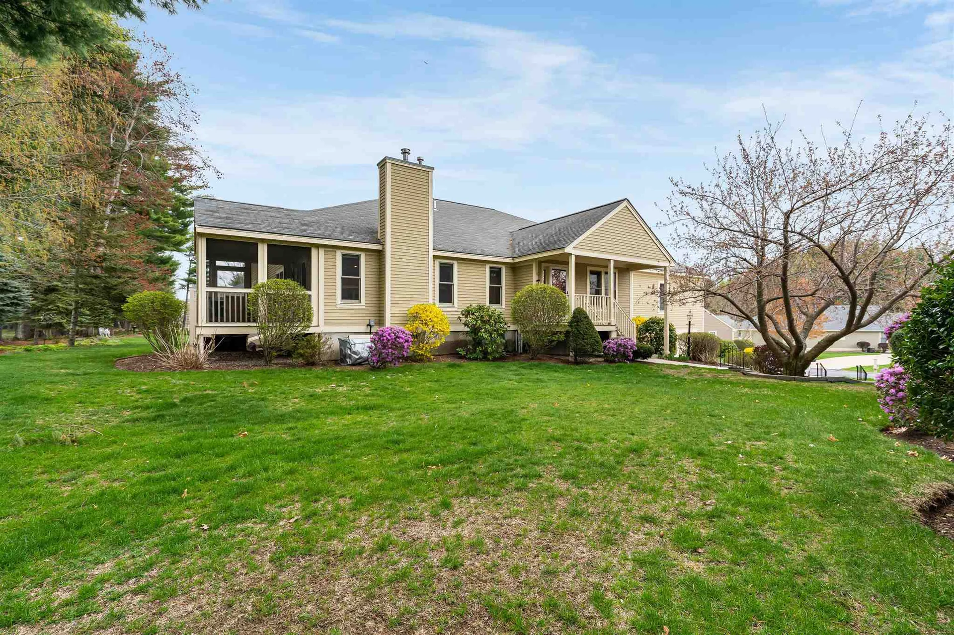 7 Kittanset Road Bedford NH 03110