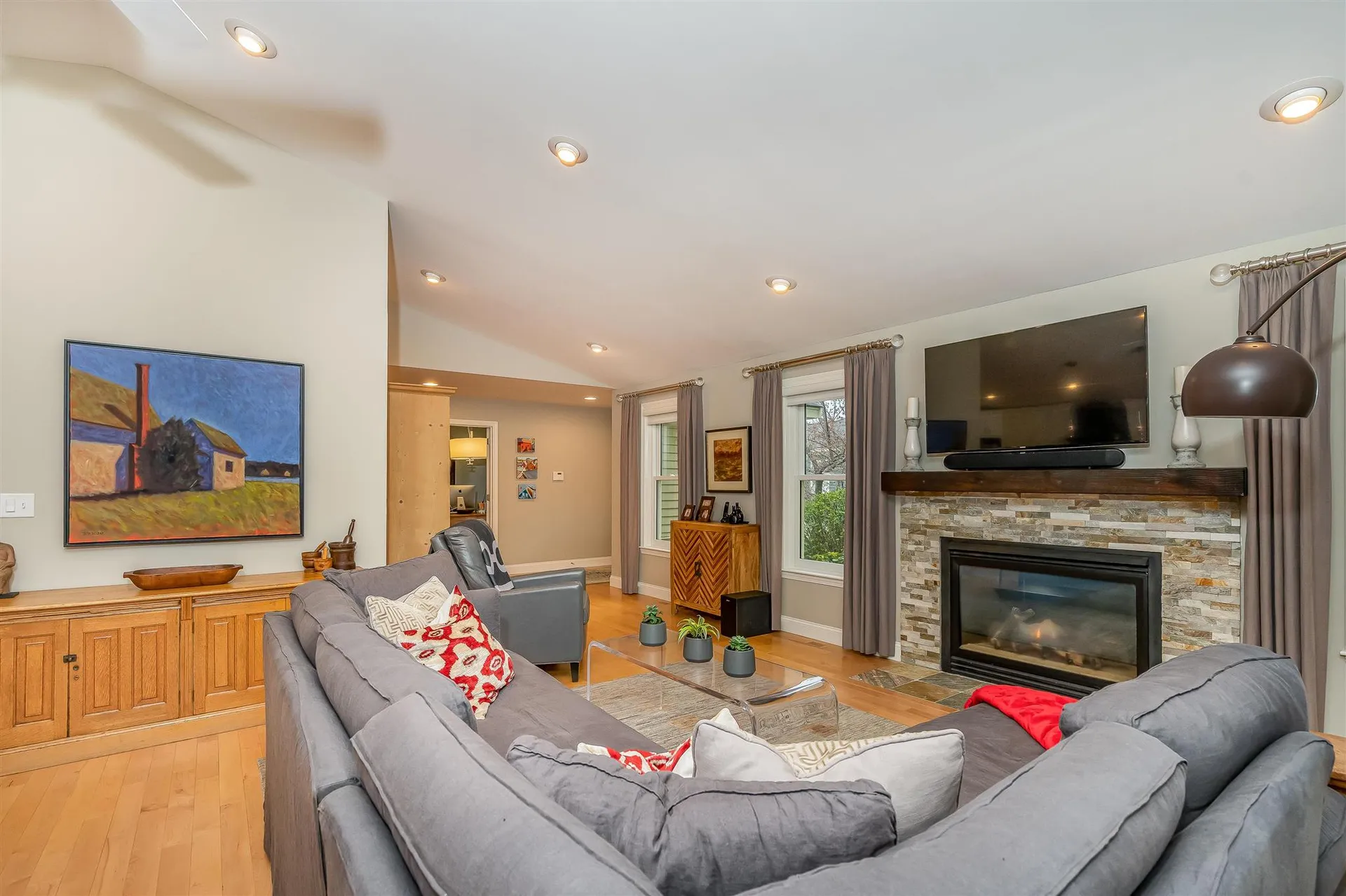 7 Kittanset Road Bedford NH 03110
