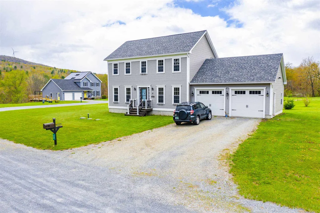 39 Leach Road Fairfax VT 05454