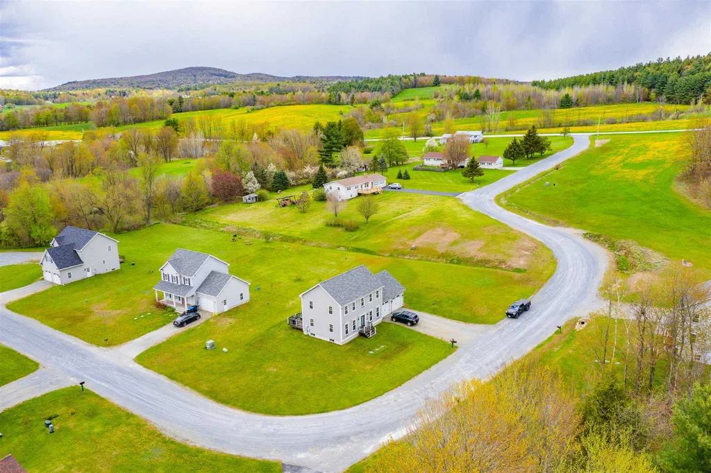 39 Leach Road Fairfax VT 05454