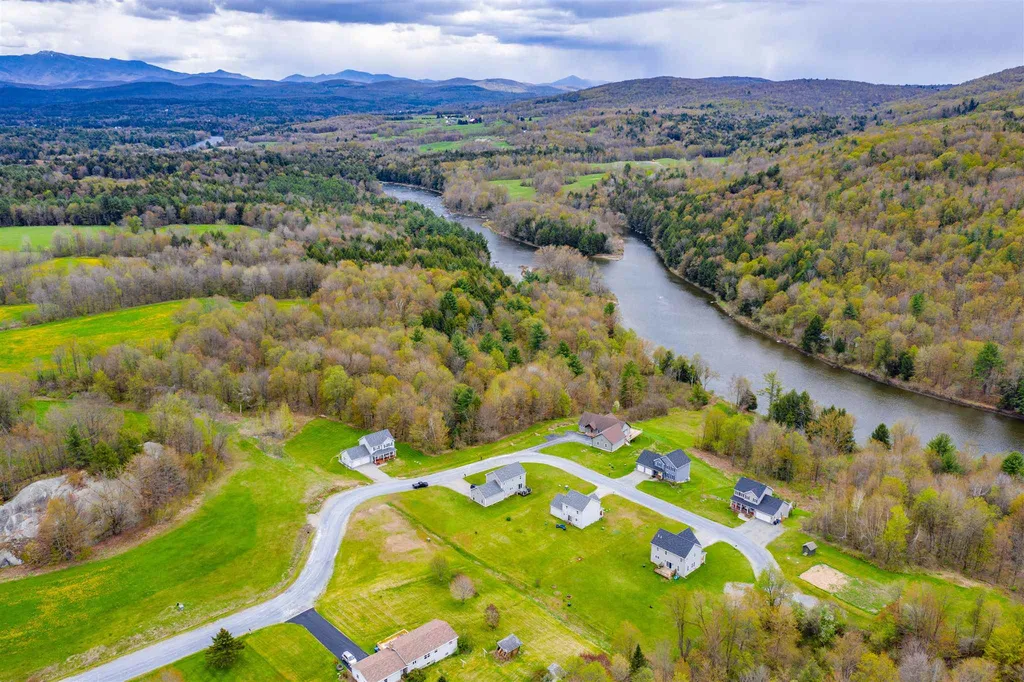 39 Leach Road Fairfax VT 05454