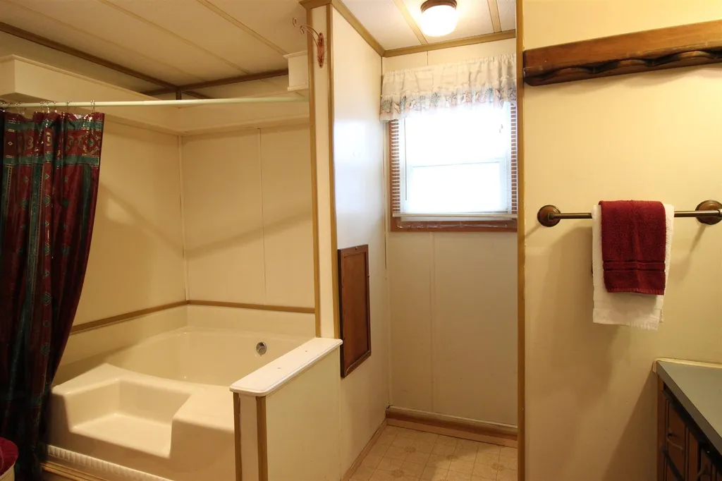 4 Sherwood Lane Merrimack NH 03054