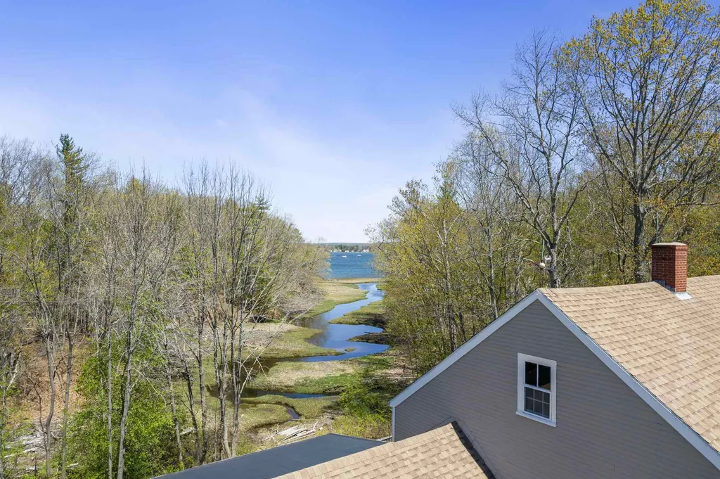 276 Fox Point Road Newington NH 03801