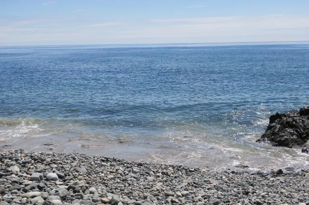 25 Smith Avenue Hampton NH 03842