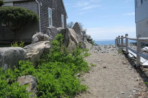 25 Smith Avenue Hampton NH 03842