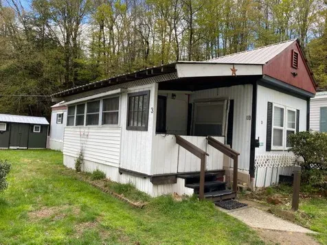 3 Crescent Drive Brattleboro VT 05301