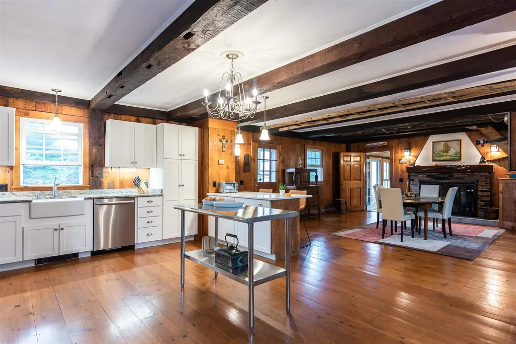 39 Sanborn Road Brookfield NH 03872
