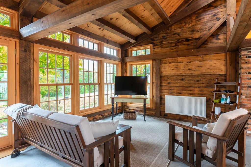 39 Sanborn Road Brookfield NH 03872