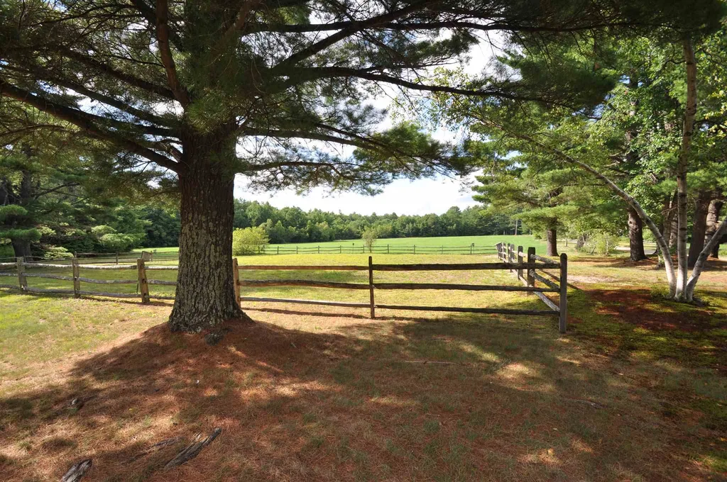 39 Sanborn Road Brookfield NH 03872