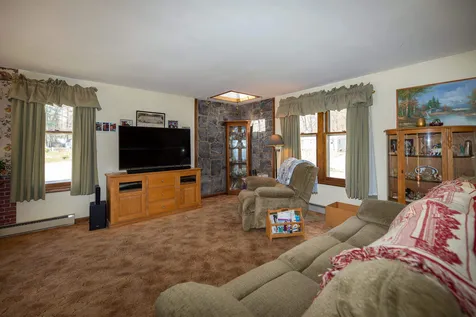 52 Forest Park Drive Rochester NH 03868