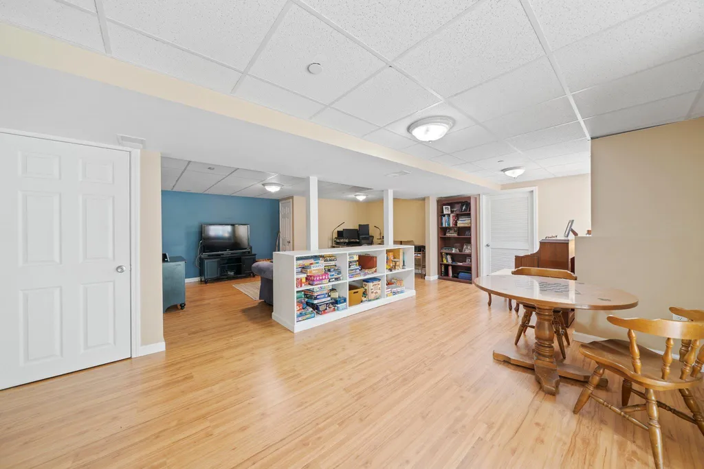 25 Barberry Street Hooksett NH 03106