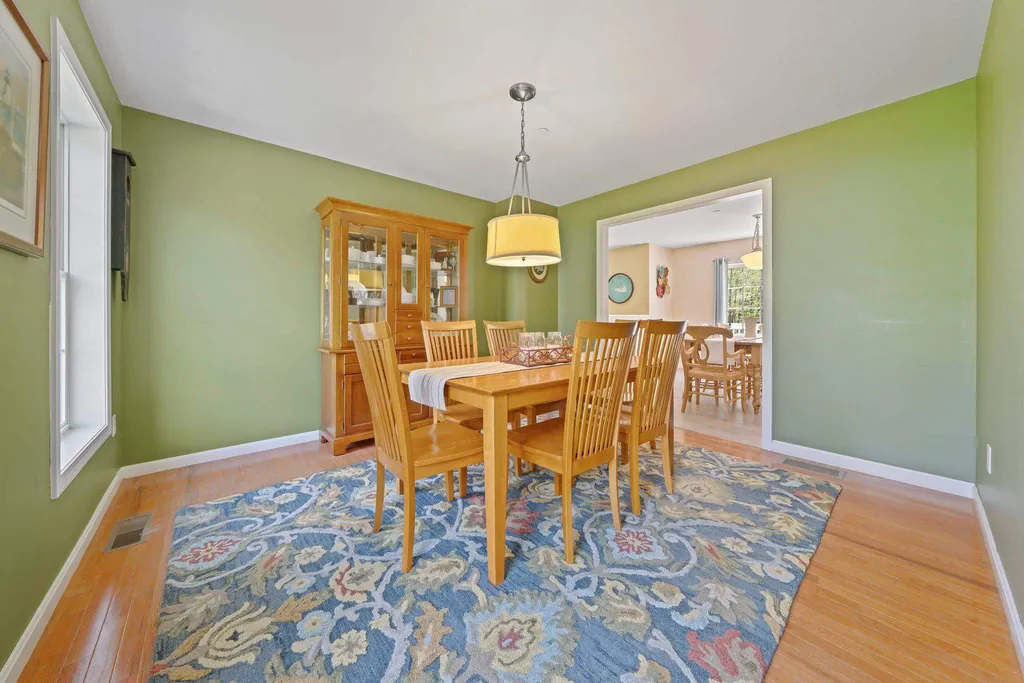 25 Barberry Street Hooksett NH 03106