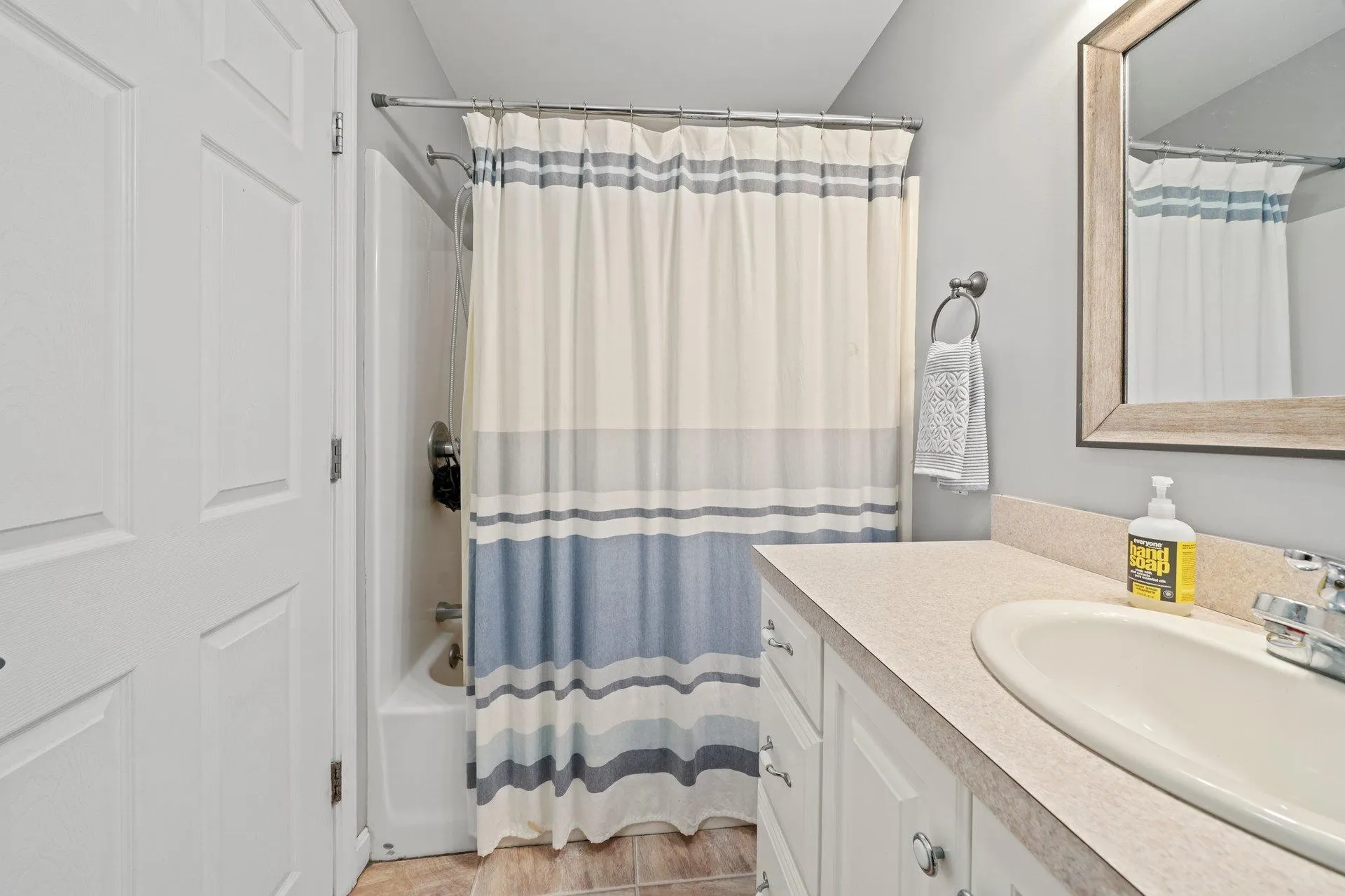 25 Barberry Street Hooksett NH 03106