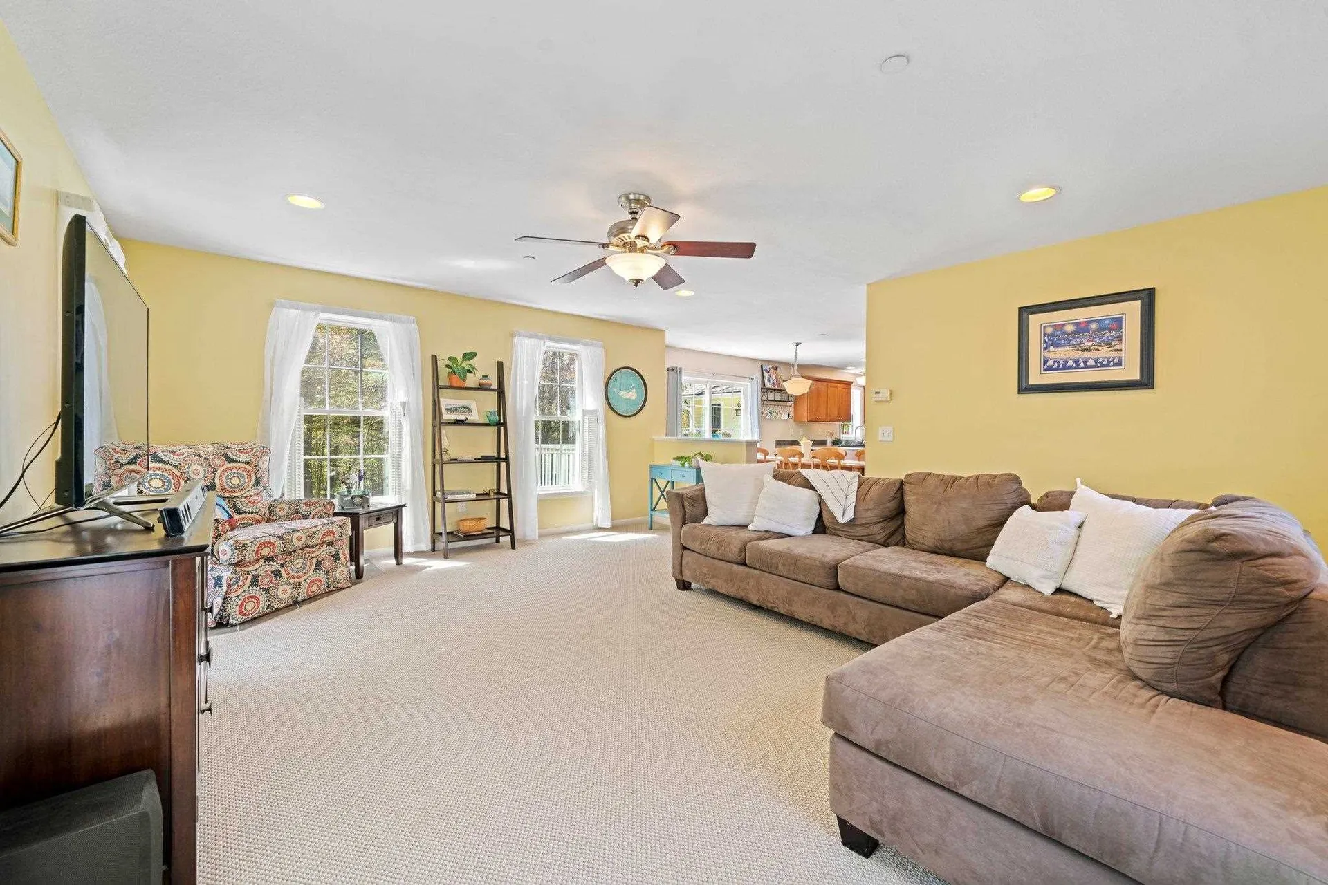 25 Barberry Street Hooksett NH 03106