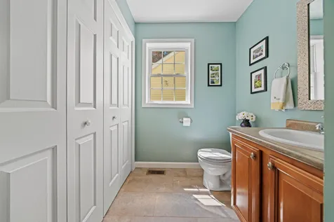 25 Barberry Street Hooksett NH 03106