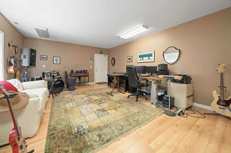 25 Barberry Street Hooksett NH 03106