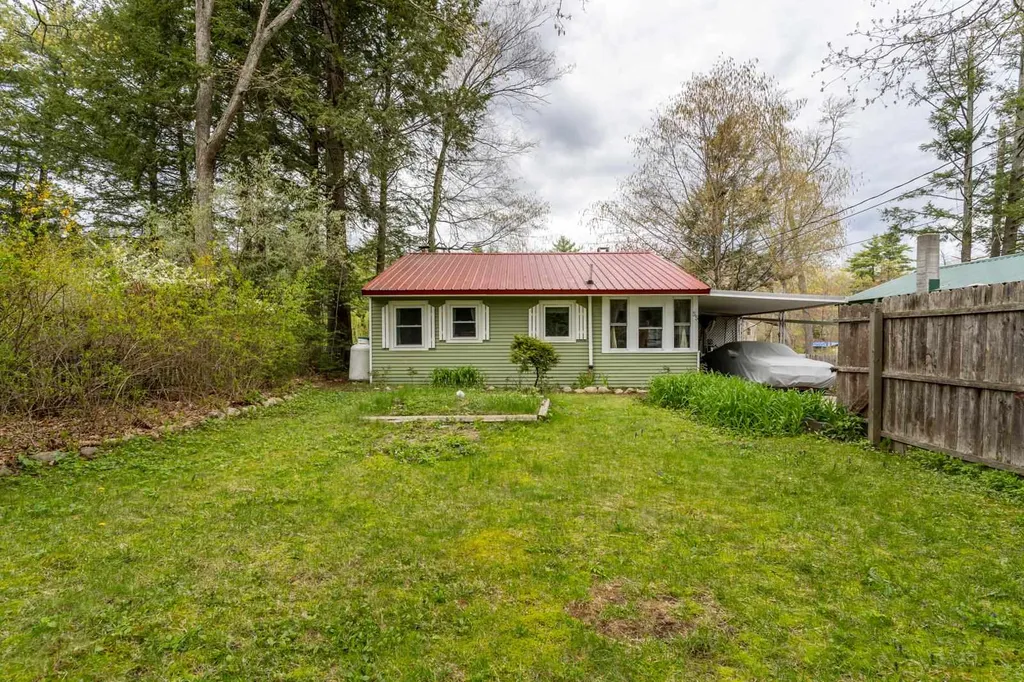 55 Riverside Drive Fremont NH 03044