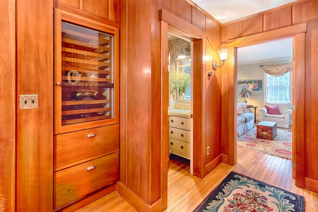 591 Whittier Highway Sandwich NH 03227